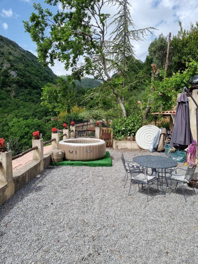 Appartement 3 Pieces Dans Maison Individuelle Entre Mer Et Montagnes Bouyon Buitenkant foto