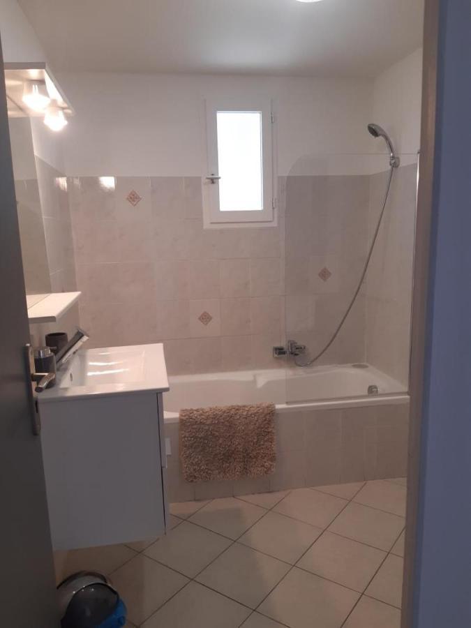 Appartement 3 Pieces Dans Maison Individuelle Entre Mer Et Montagnes Bouyon Buitenkant foto