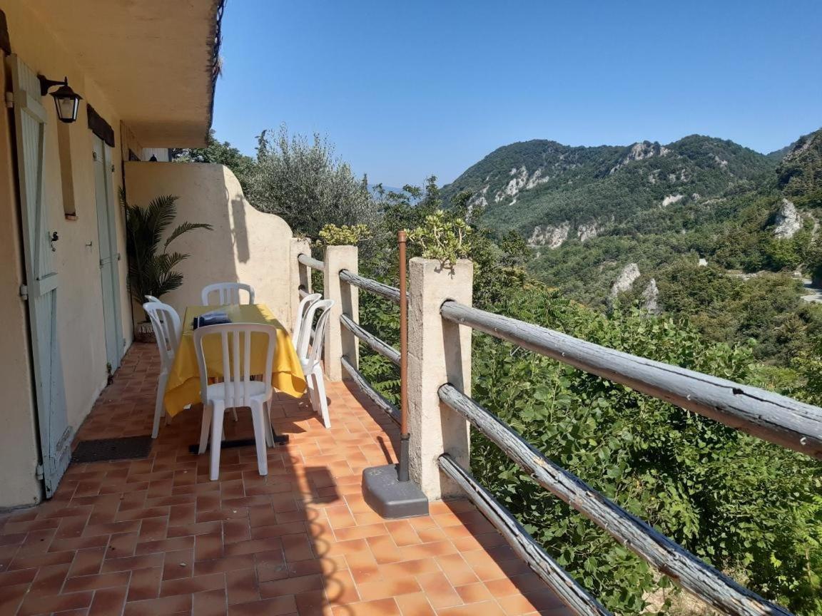 Appartement 3 Pieces Dans Maison Individuelle Entre Mer Et Montagnes Bouyon Buitenkant foto